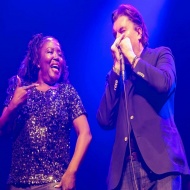 Giles Robson Band &amp; Robbin Kapsalis (UK)